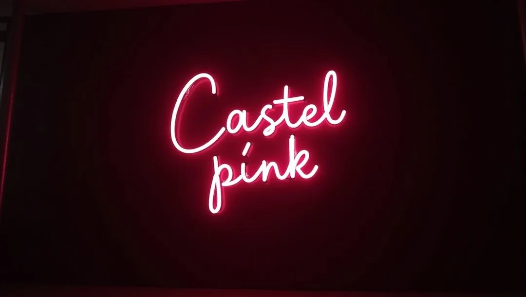 Photo de couverture de Castel Pink